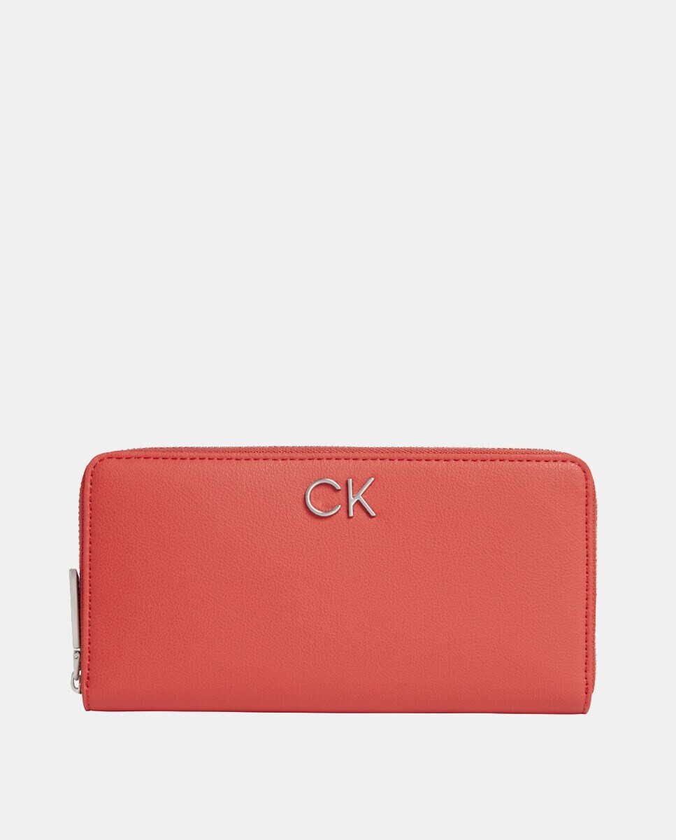 

Большой стеганый кошелек на молнии красного цвета Calvin Klein, красный