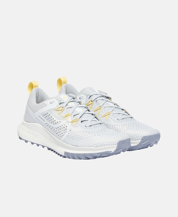

Кроссовки Nike, светло-серый
