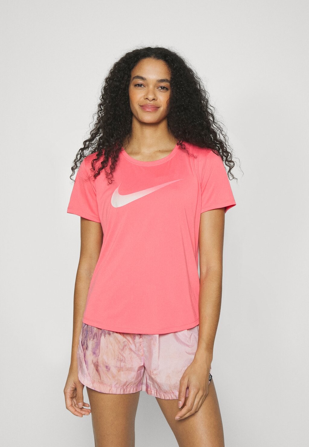 

Спортивная футболка Nike, Красный
