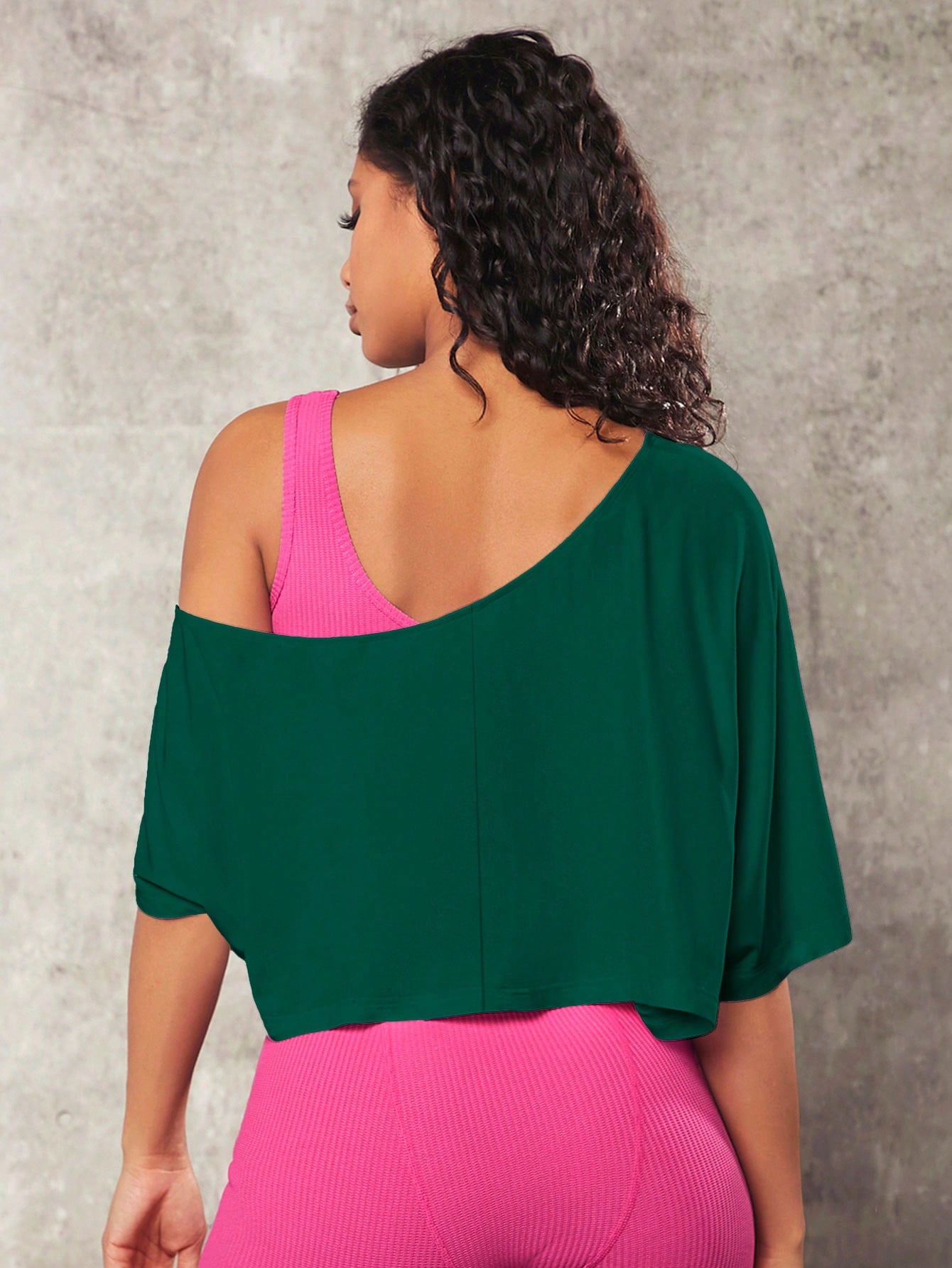 SHEIN VARSITIE Женская футболка с асимметричным воротником и цветными блоками для спортивной одежды, темно-зеленый цена и фото