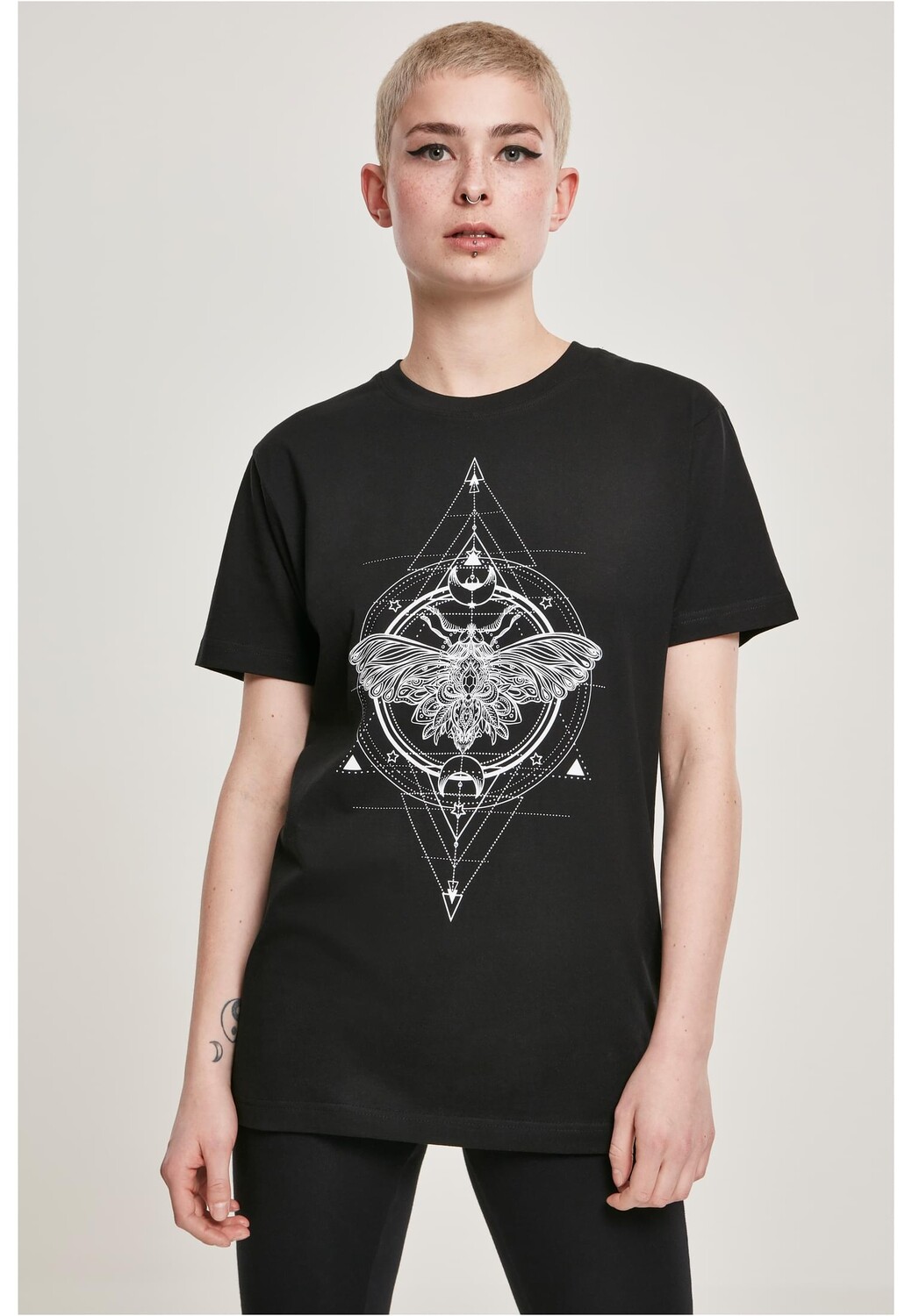 

Футболка Mister Tee kurzarm, черный