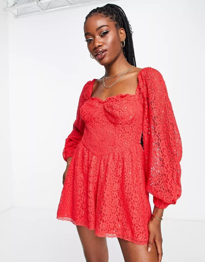 

Красный комбинезон с кружевной завязкой спереди Miss Selfridge