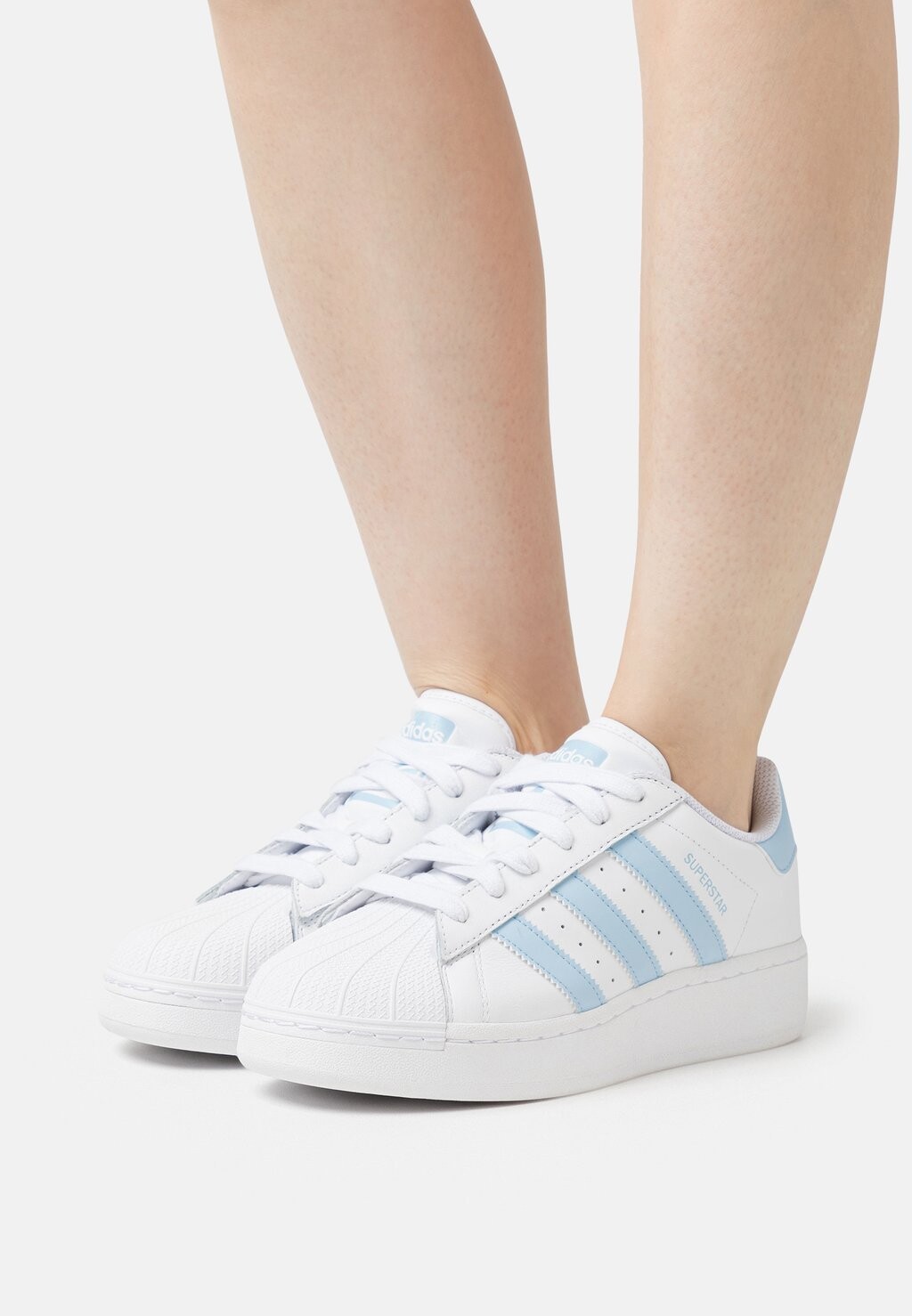 

Кроссовки adidas Originals Superstar Xlg, обувь белый / ясное небо