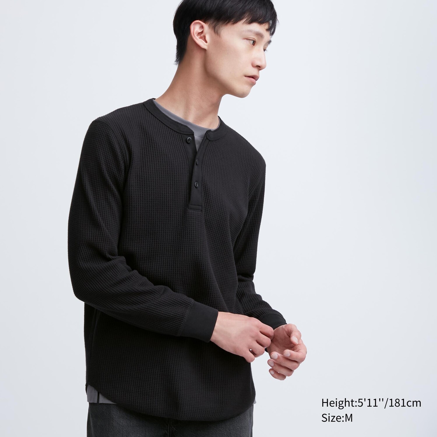 

Футболка Uniqlo с длинными рукавами и вырезом хенли, черный