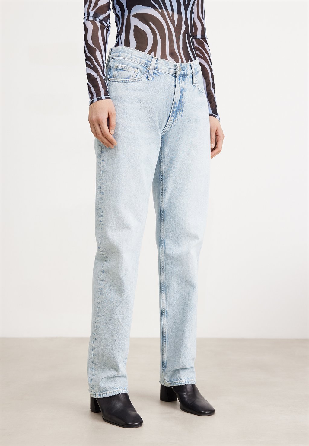 Джинсы прямого кроя LOW RISE STRAIGHT Calvin Klein Jeans, светло-голубой деним пиджак calvin klein размер 40 [eu] голубой