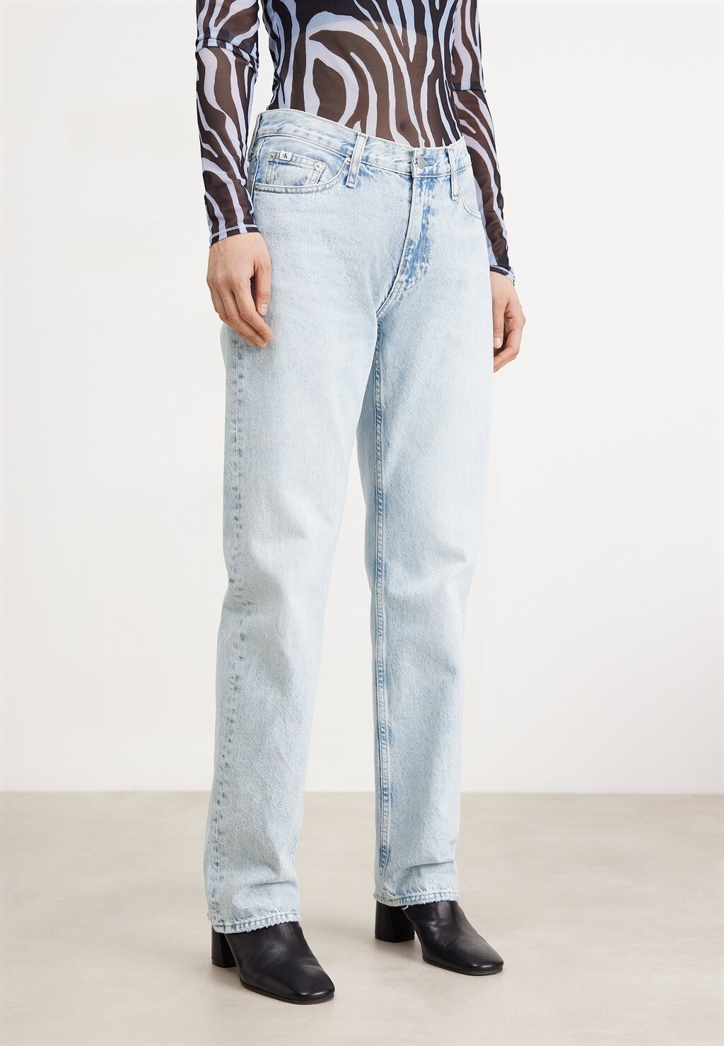 

Джинсы прямого кроя LOW RISE STRAIGHT Calvin Klein Jeans, светло-голубой деним
