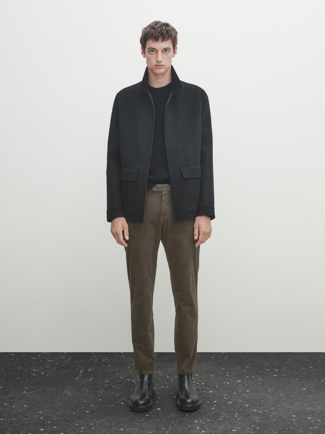 

Вельветовые брюки чинос приталенного кроя Massimo Dutti, хаки