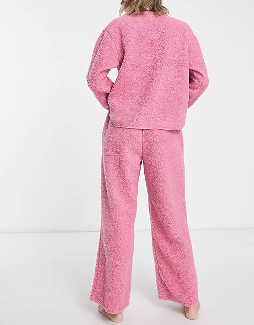 

Эксклюзивный комплект из розового свитера и брюк для отдыха ASOS DESIGN Petite, Розовый