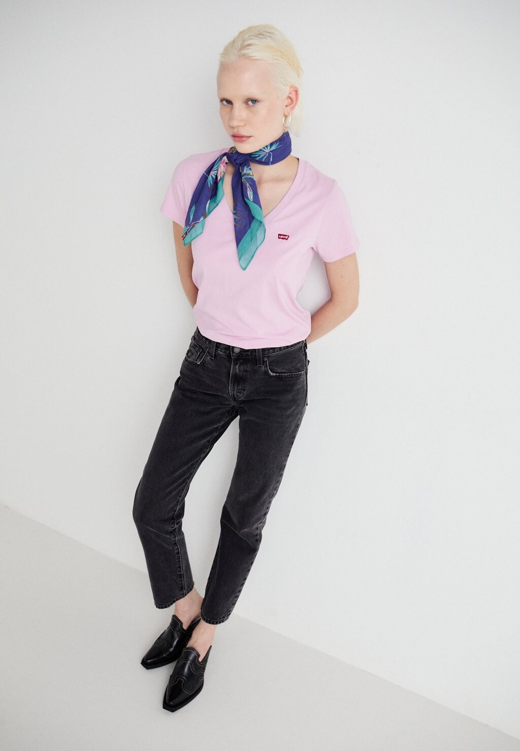 

Шарф OVERSIZED BANDANA Levi's, синий