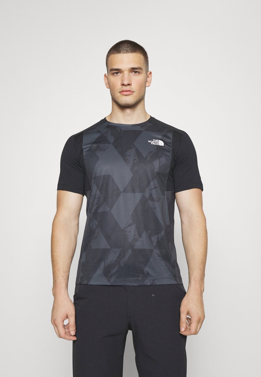 

Футболка The North Face
