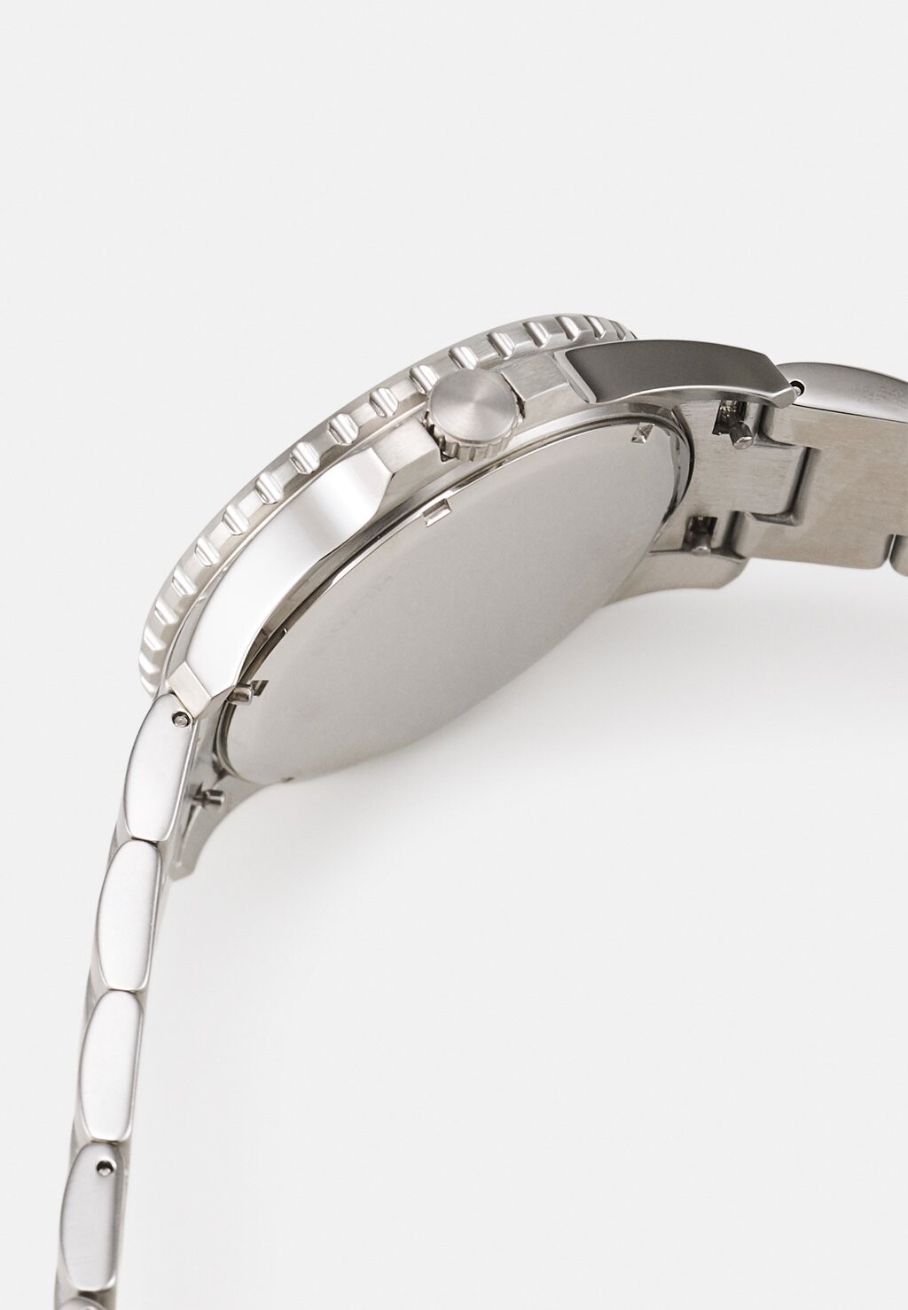 

Часы Fossil, серебристого цвета
