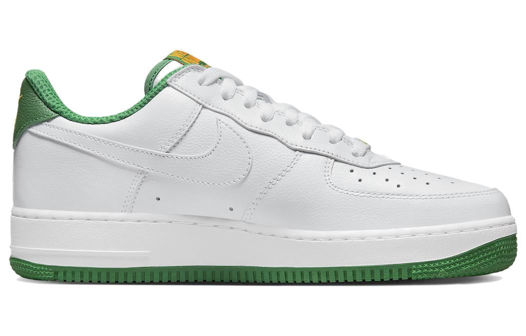 Кроссовки Nike Air Force 1 Low Retro QS (2022), белый/зеленый кроссовки nike air force 1 low retro qs белый зеленый желтый