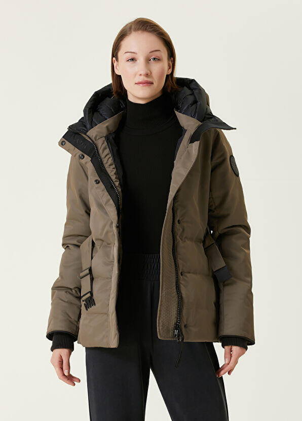 

Коричневый пуховик с капюшоном Canada Goose, желтый
