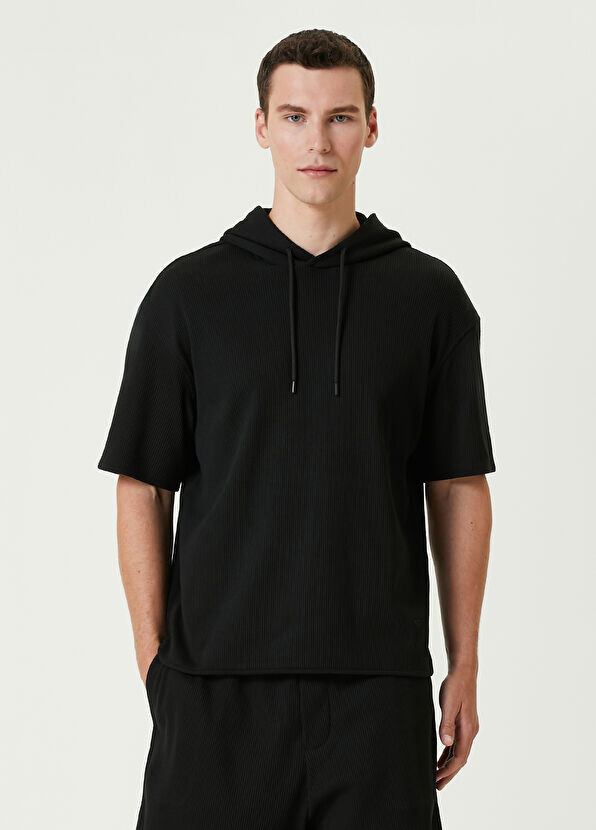 

Футболка с капюшоном Emporio Armani, черный