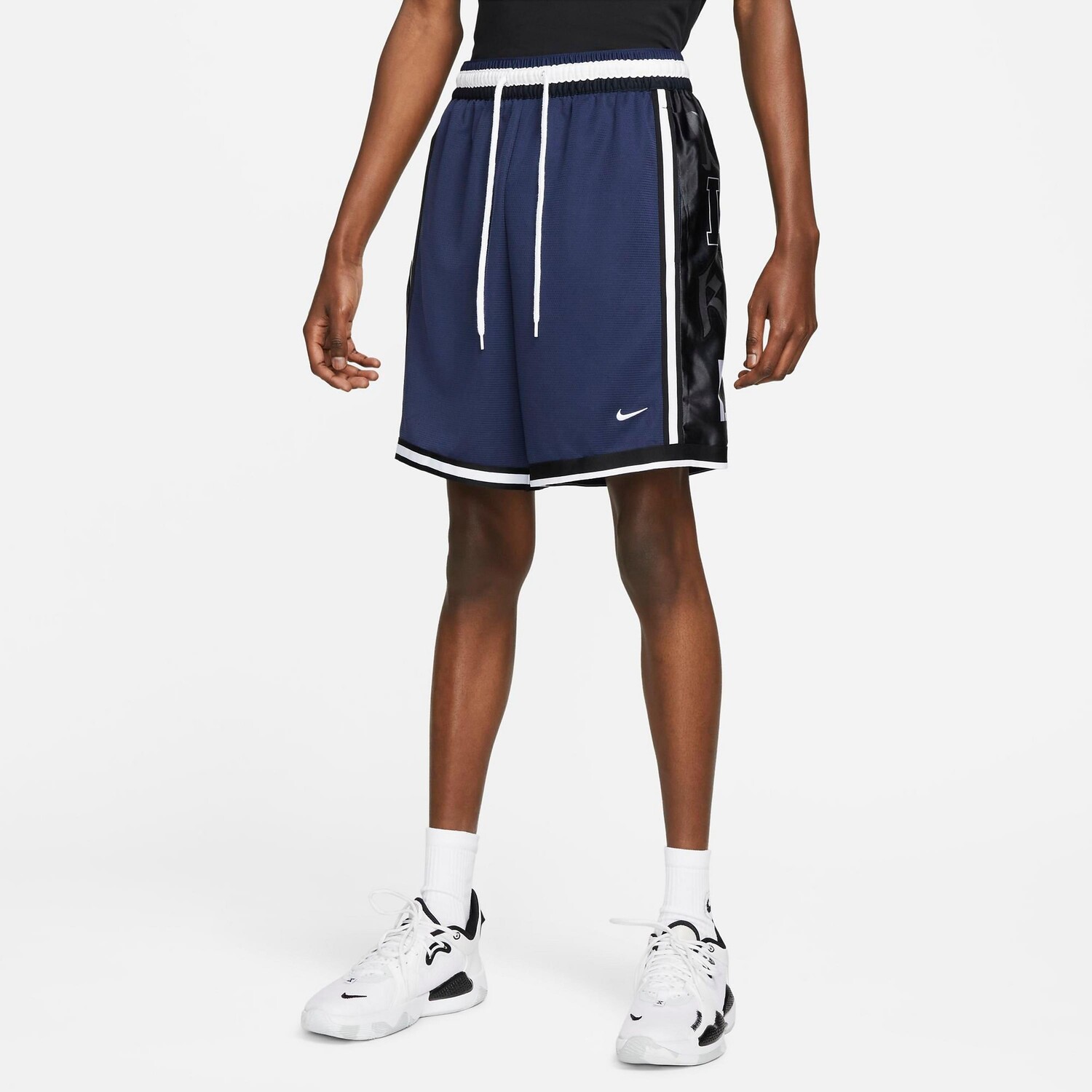 

Мужские баскетбольные шорты Nike Dri-FIT DNA Class of '96 с принтом 8 дюймов, синий