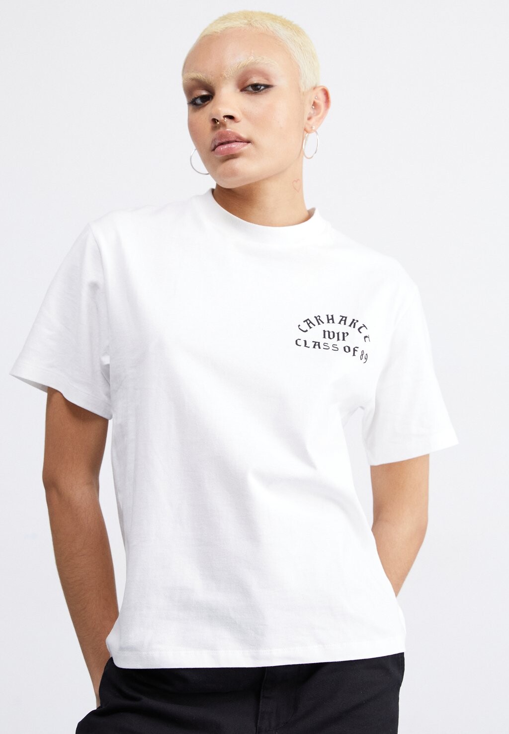 Футболка с принтом CLASS OF 89 Carhartt WIP, цвет white/black футболка с принтом class of 89 carhartt wip цвет dark navy white garment dyed