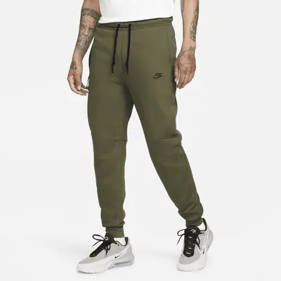 

Джоггеры Nike Sportswear Tech Fleece, цвет Medium Olive/Black