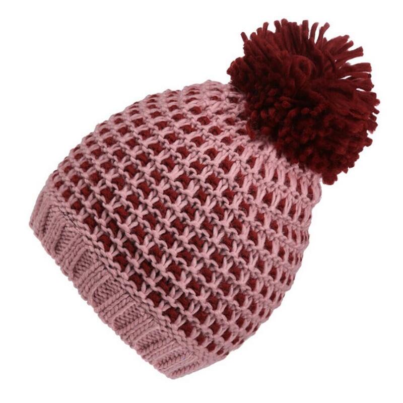 цена Женская шапка-бини с кисточками Dalary Пудрово-розовый, Каберне REGATTA, цвет rojo