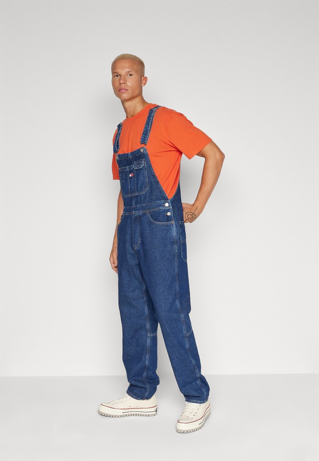 

Комбинезон UTILITY AIDEN DUNGAREE Tommy Jeans, темный деним