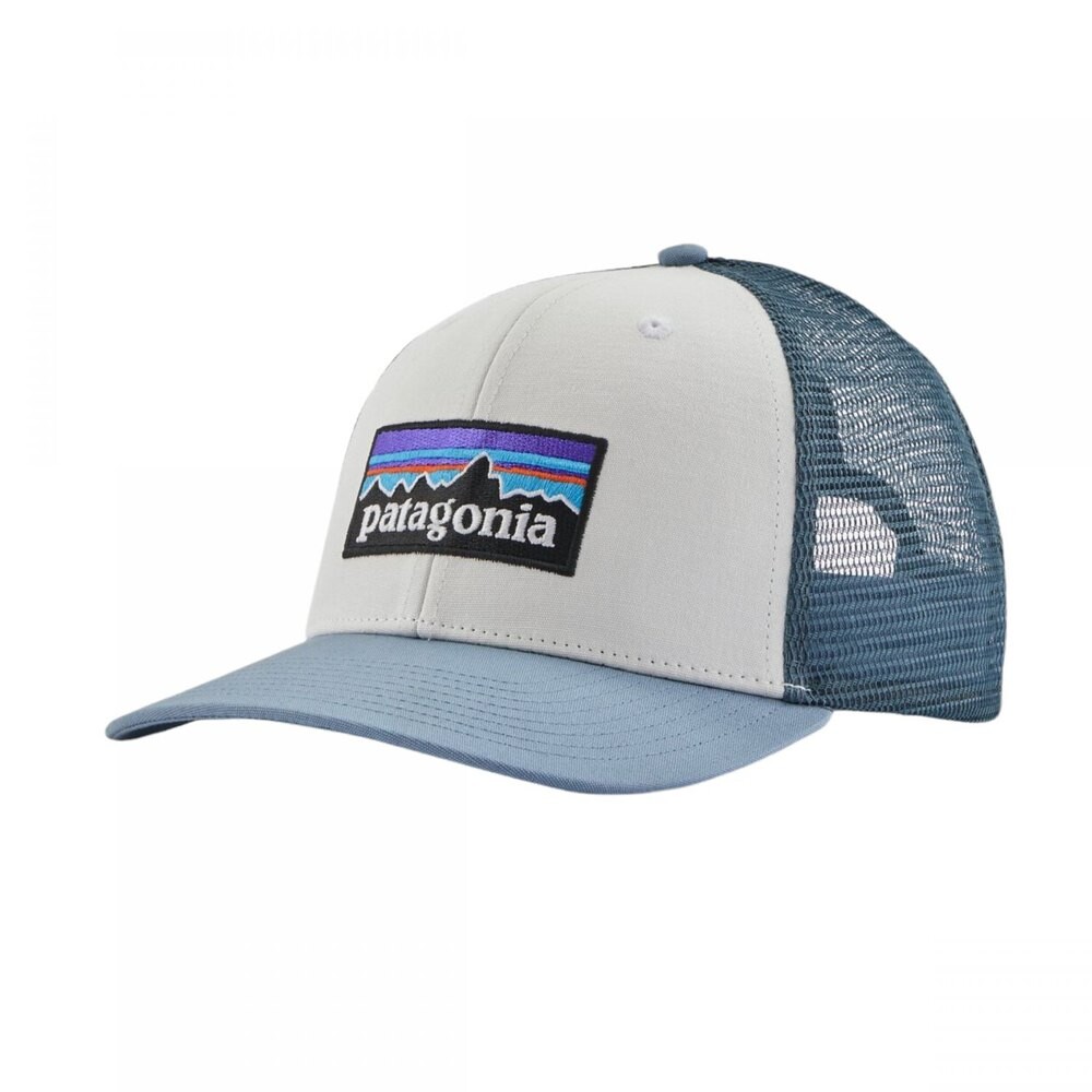 

Бейсболка Patagonia P-6 Logo Trucker, серый
