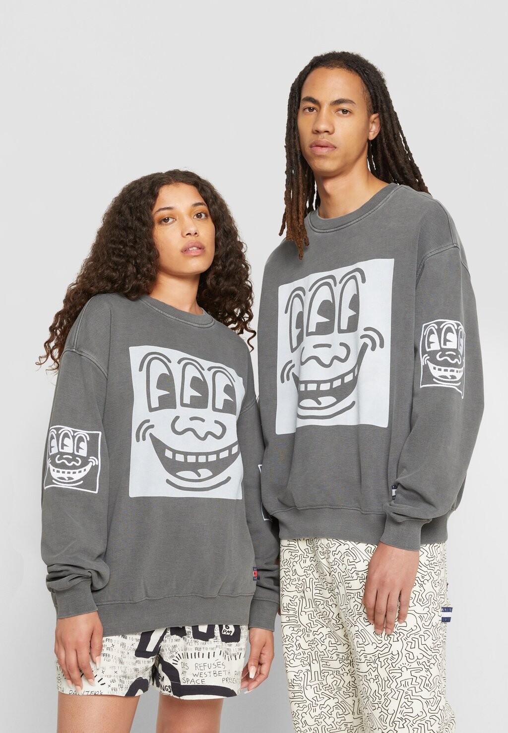 

Толстовка Tommy Jeans