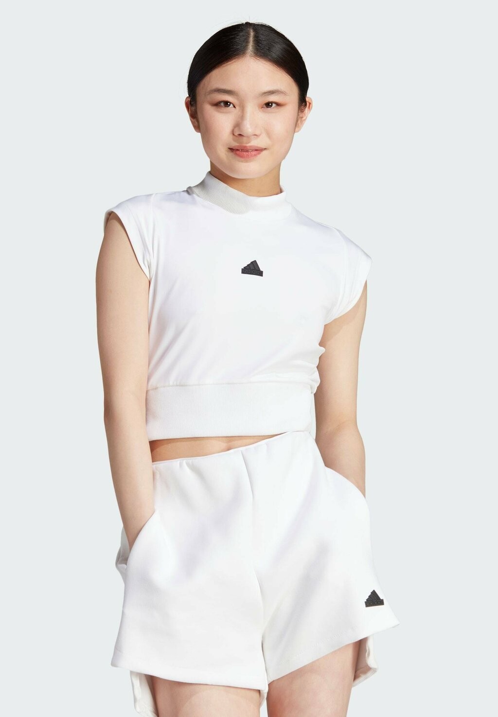 

Базовая футболка Adidas, белый