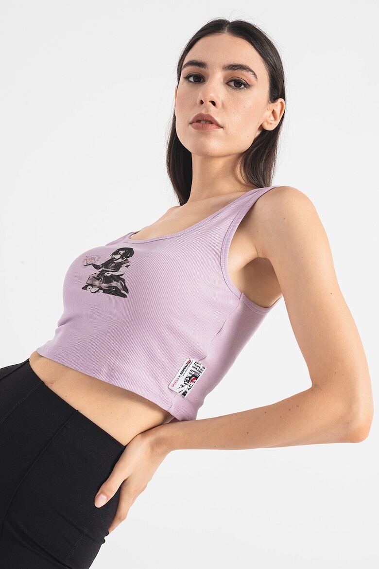 

Короткий топ в рубчик с узором Guess, фиолетовый