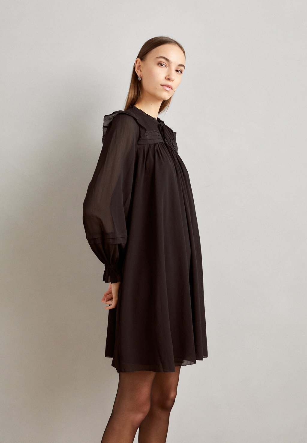 цена Элегантное платье Dress Esprit, черный