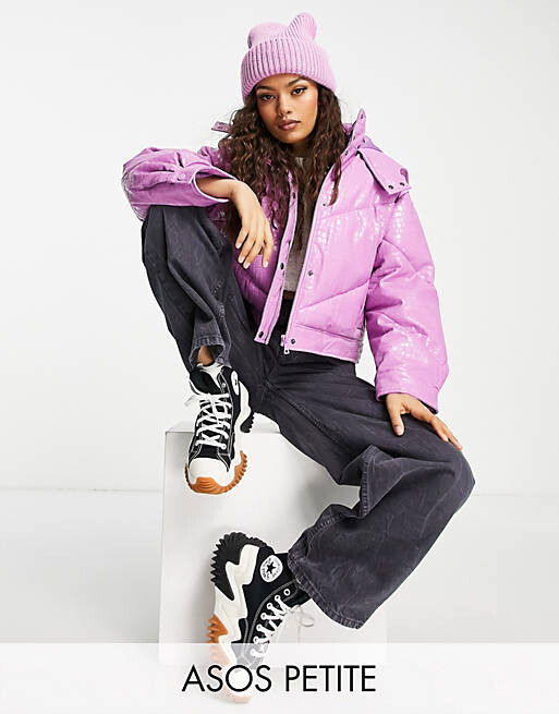 

Сиреневая виниловая укороченная куртка-пуховик ASOS DESIGN Petite, Фиолетовый