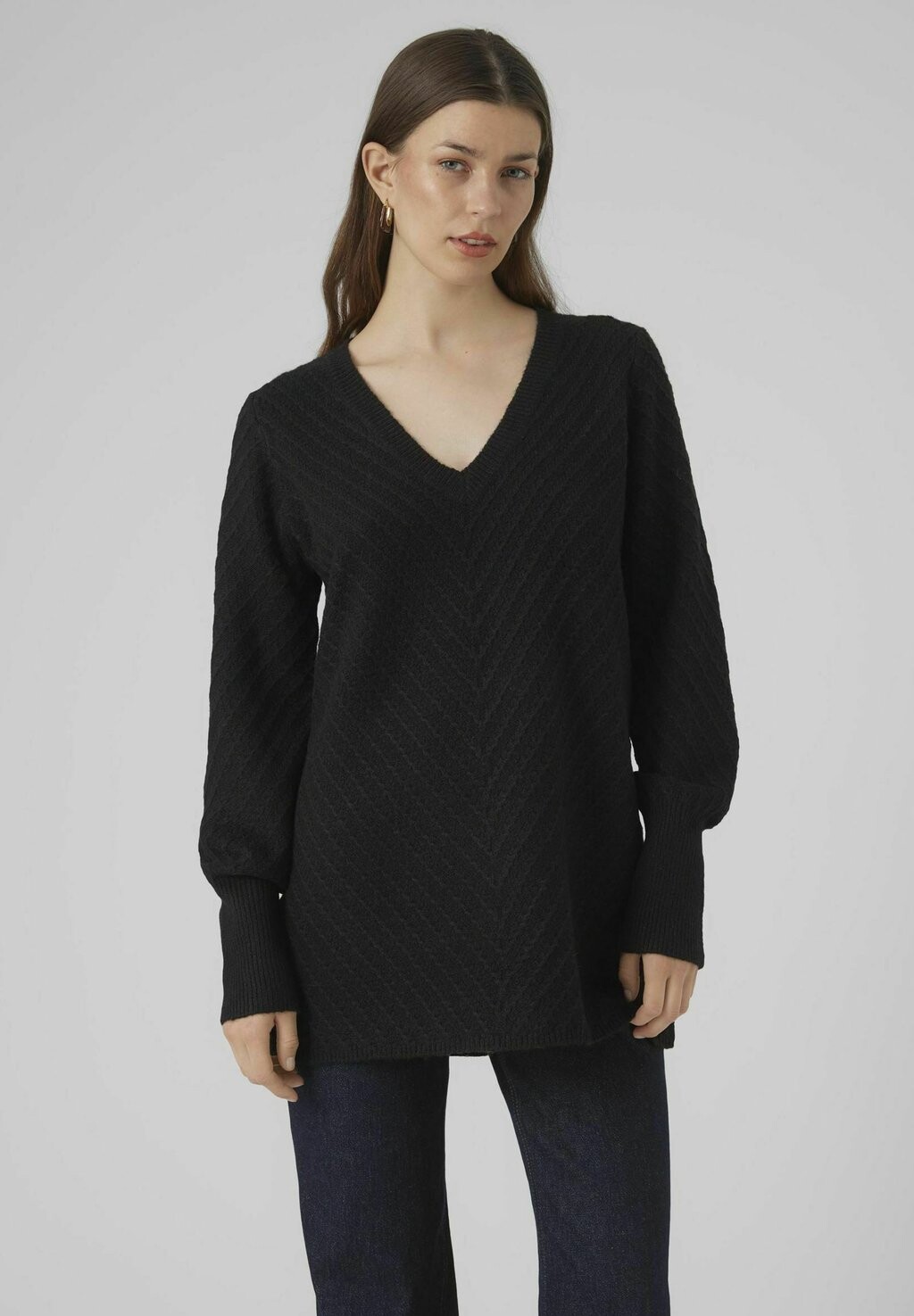 

Свитшот Vero Moda V-NEK, черный