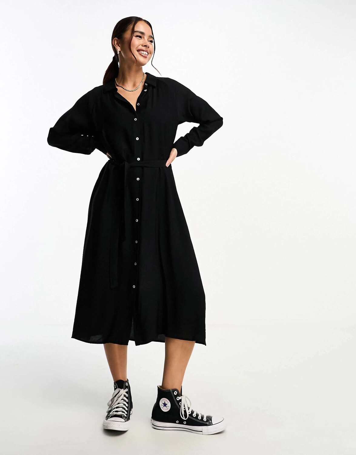 

Черное платье-рубашка миди с поясом Vero Moda, Черный