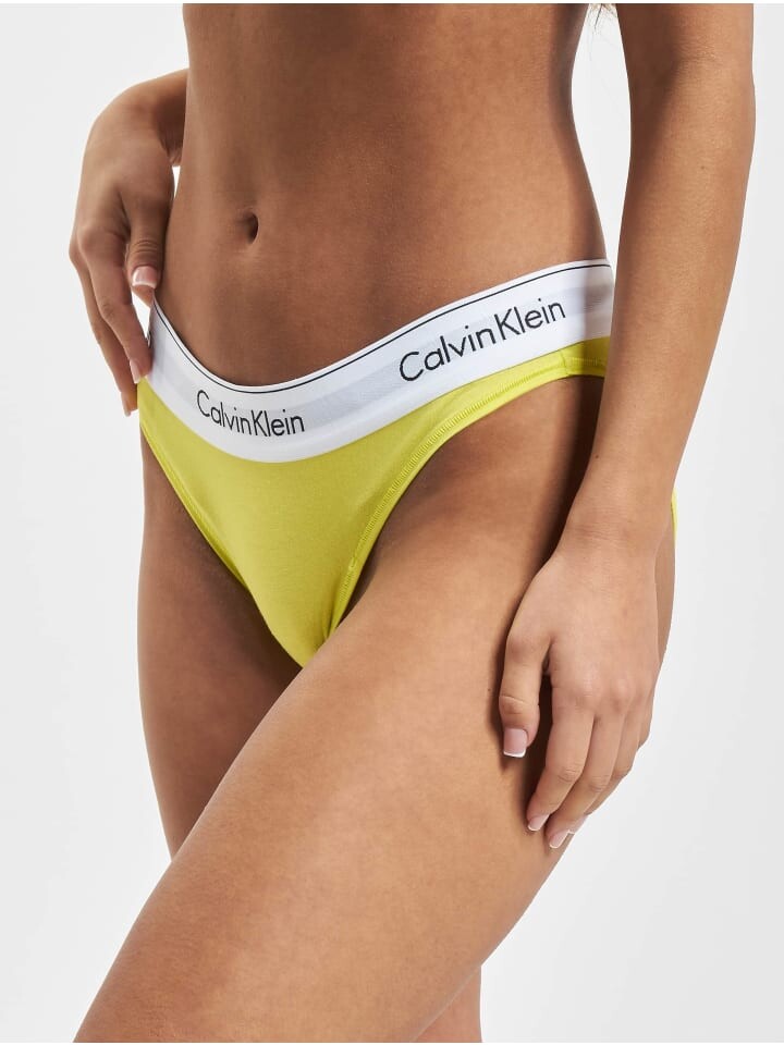 

Трусы Calvin Klein, цвет citrina