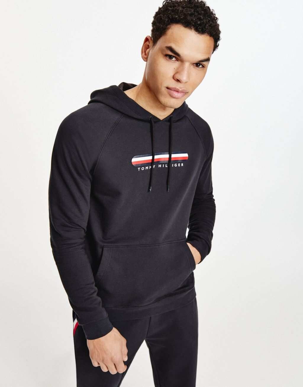 

Черная толстовка с флагом Tommy Hilfiger, Черный