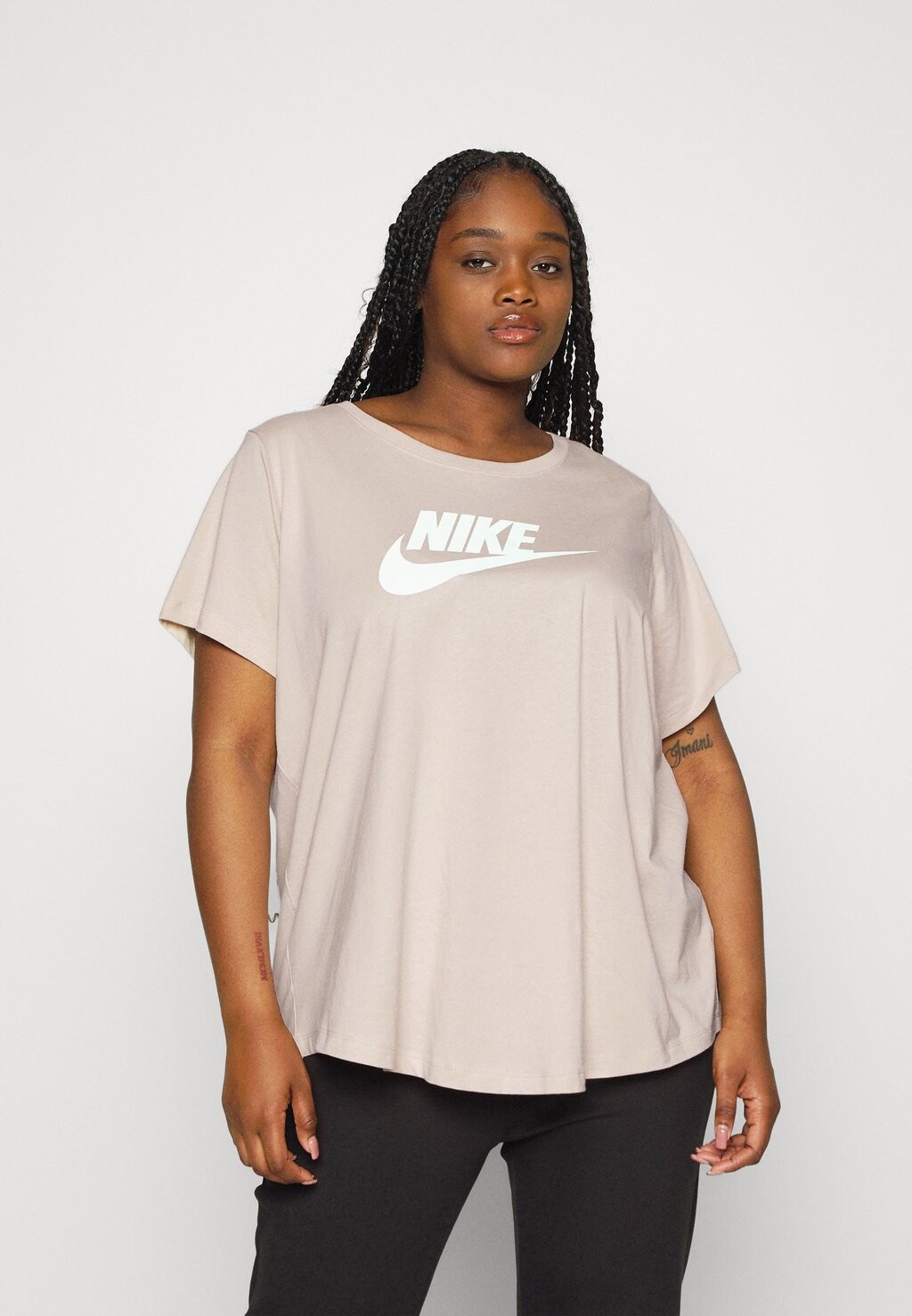 

Футболка с принтом Nike