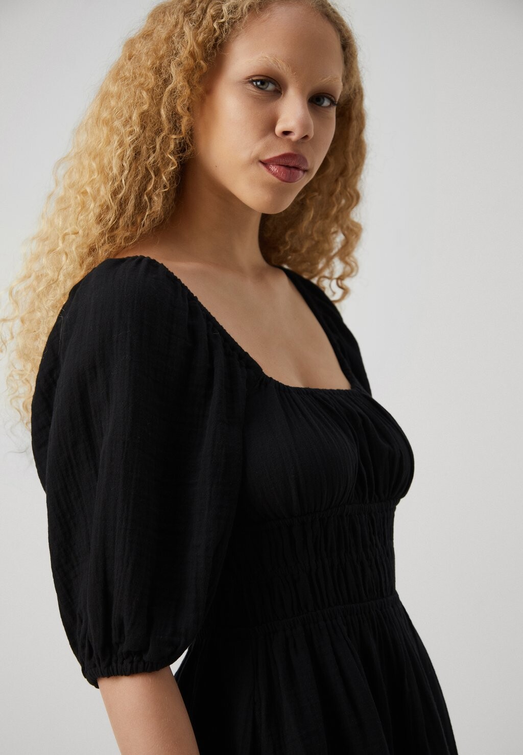 

Повседневное платье Scoop Smock Mini Dress GAP, черное