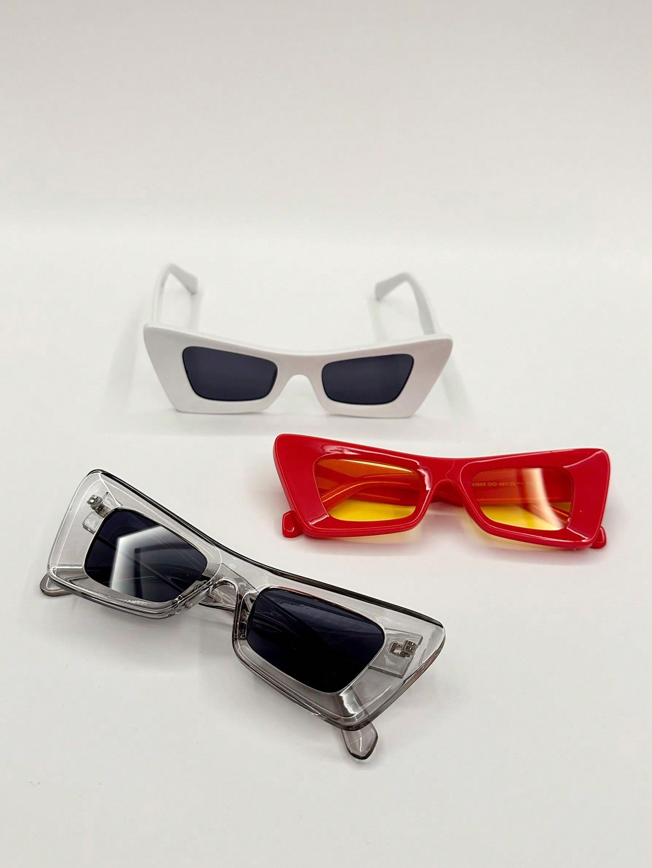1 пара модных пластиковых солнцезащитных очков для женщин и мужчин