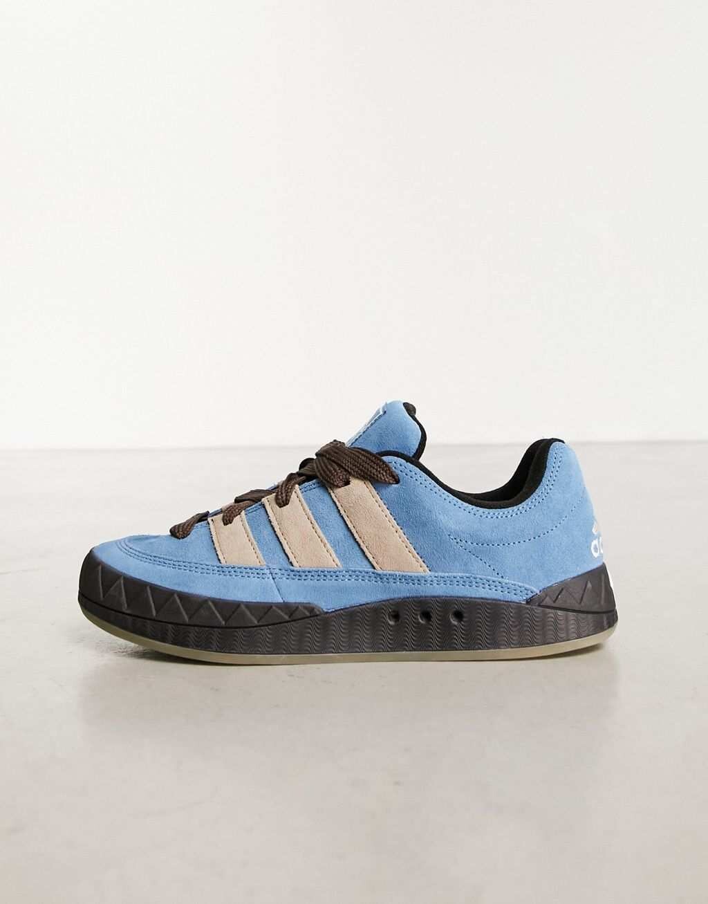 Голубые кроссовки adidas Originals Adimatic на резиновой подошве ...