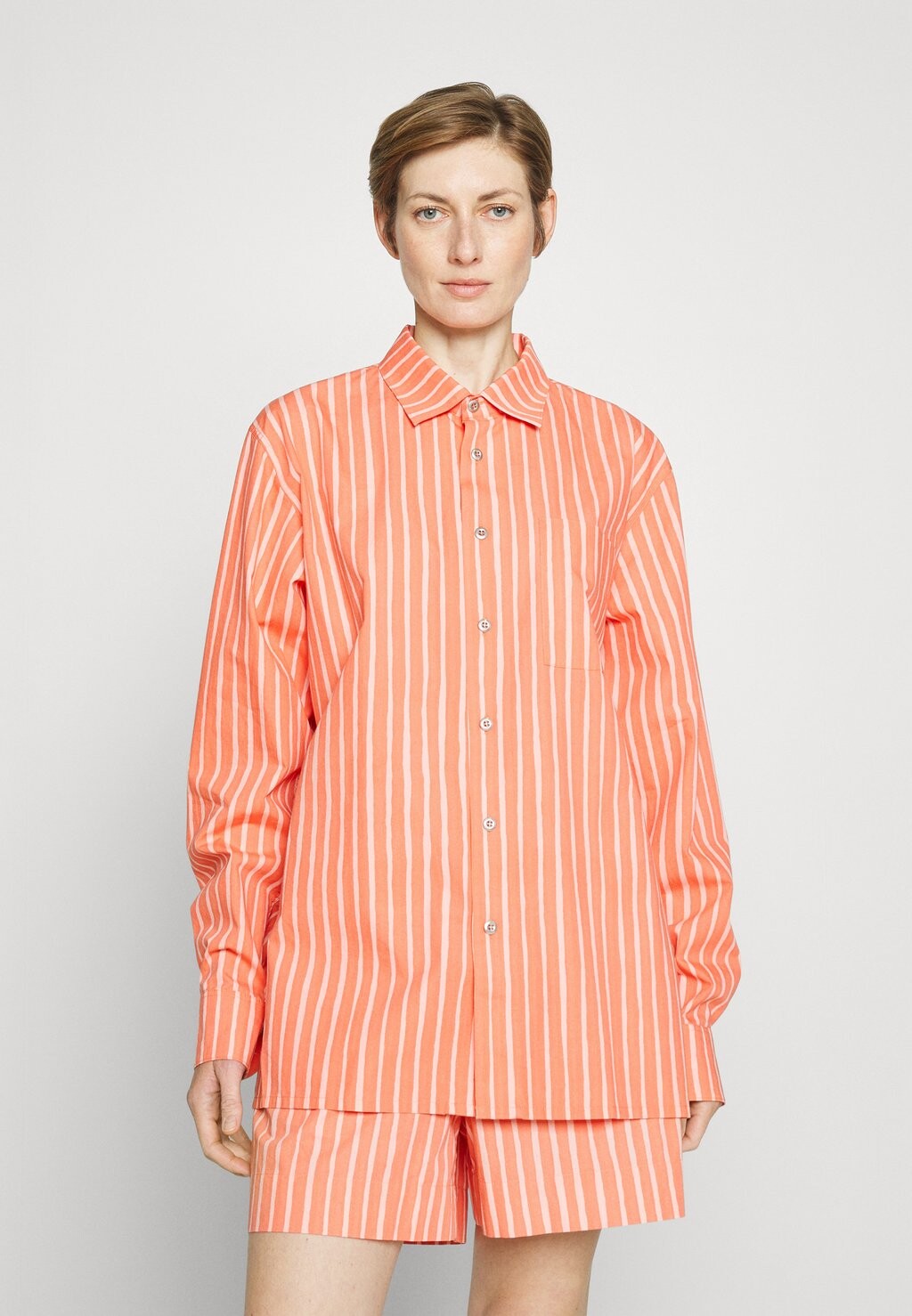 

Шорты Marimekko, красный/розовый
