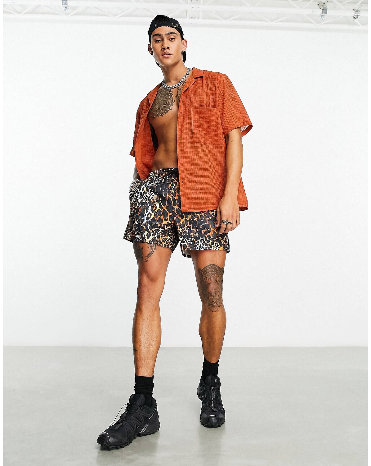 

Короткие плавки с леопардовым принтом ASOS DESIGN