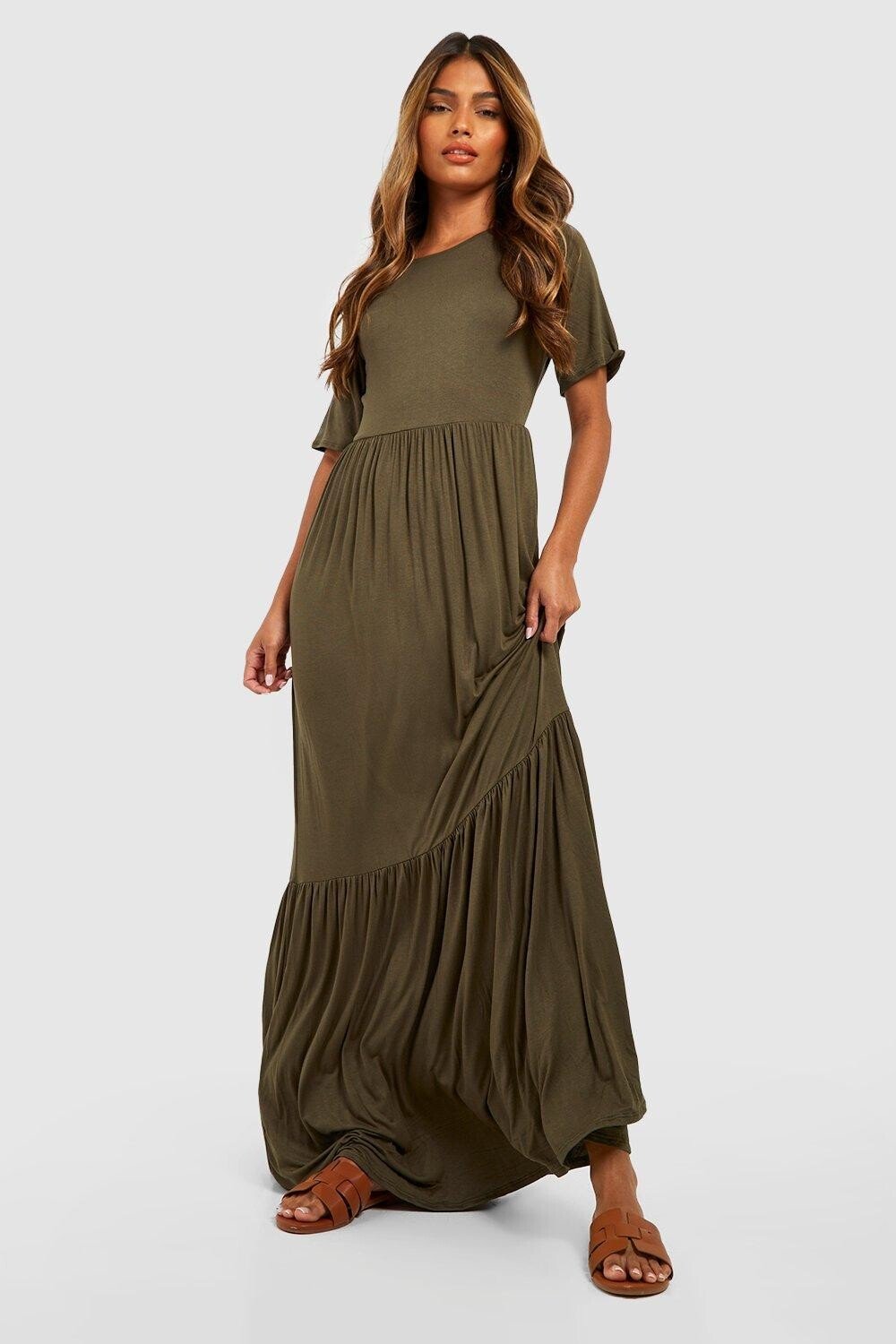 

Ярусное платье макси Boohoo, хаки
