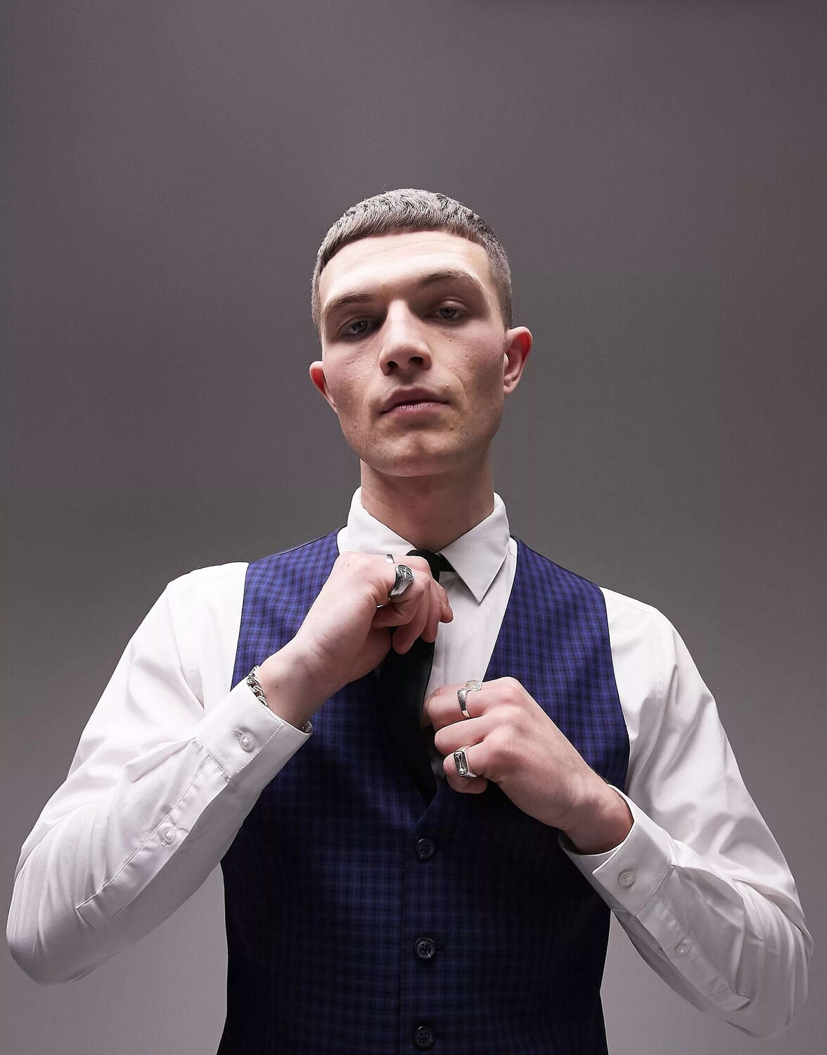 

Синий узкий свадебный жилет в клетку Topman