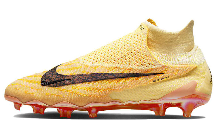 

Футбольные кроссовки унисекс Nike Phantom GX