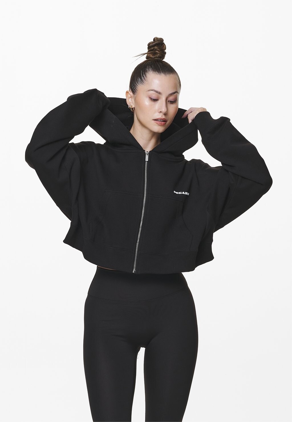 

Толстовка VALINDA CROPPED ZIP HOODIE Pegador, цвет black