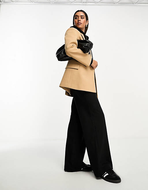 

Светло-коричневый двубортный пиджак ASOS DESIGN