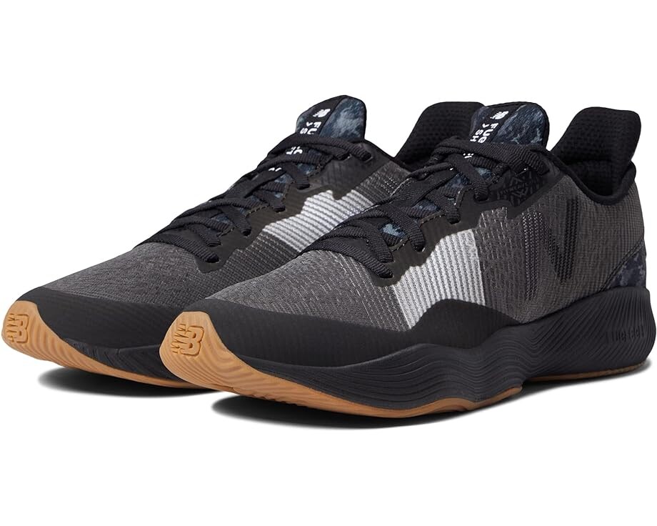 

Кроссовки New Balance FuelCell Shift TR, цвет Black/Gum