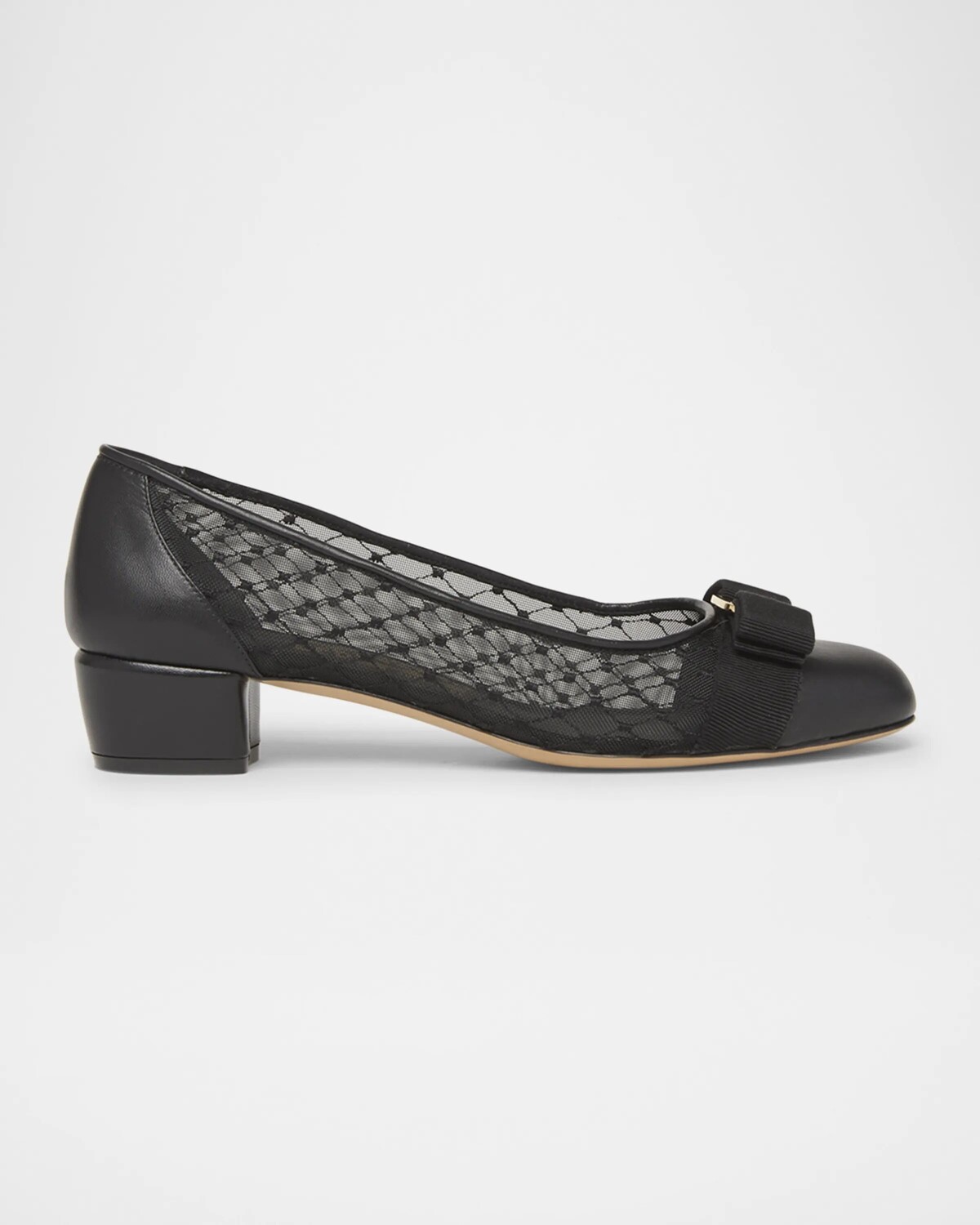 

Кожаные туфли с сетчатым бантом Vara Ferragamo, цвет Nero