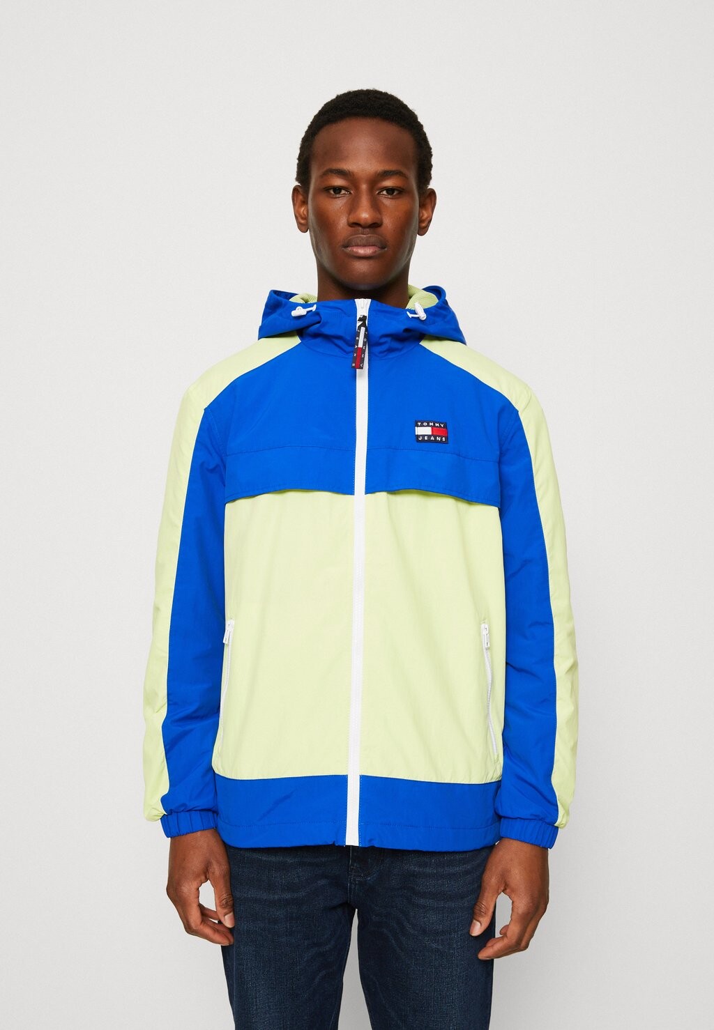 

Легкая куртка Tommy Jeans