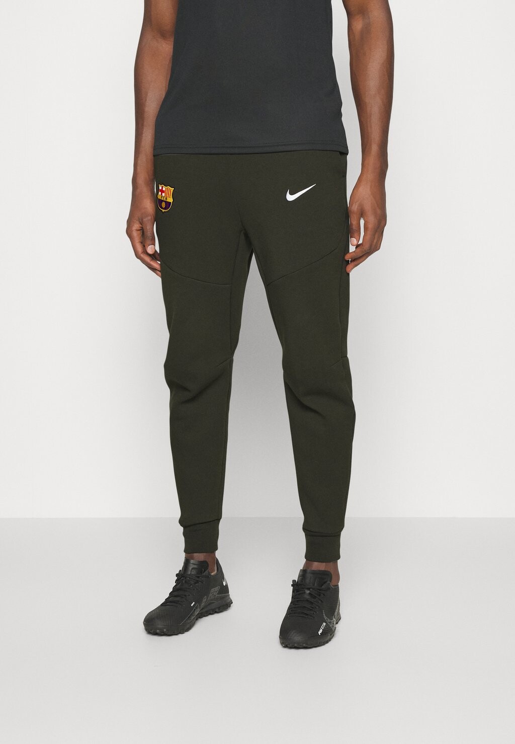 

Спортивные брюки Nike