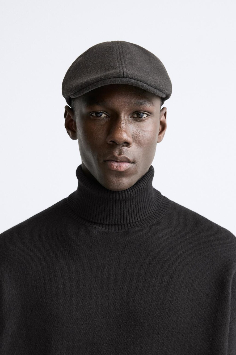 

Фланелевая кепка ZARA, мультиколор