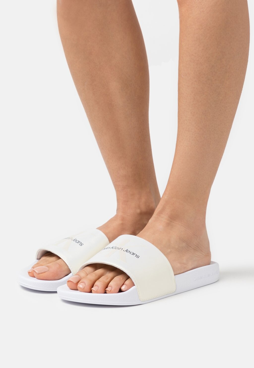 

Шлепанцы Calvin Klein Jeans